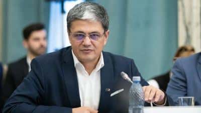 Cardurile pe care vor fi virate voucherele sociale vor fi distribuite beneficiarilor începând din 13 iunie